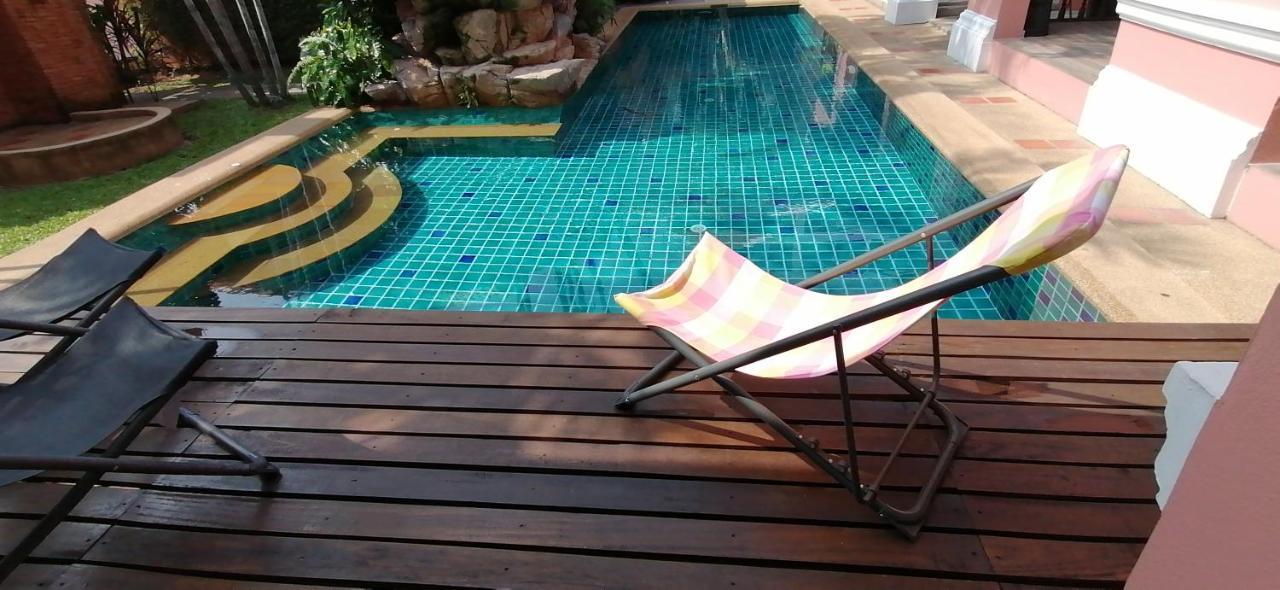 พระตำหนักวิลล่า 10 ห้องนอน พร้อมสระว่ายน้ำส่วนตัว Pattaya Ngoại thất bức ảnh